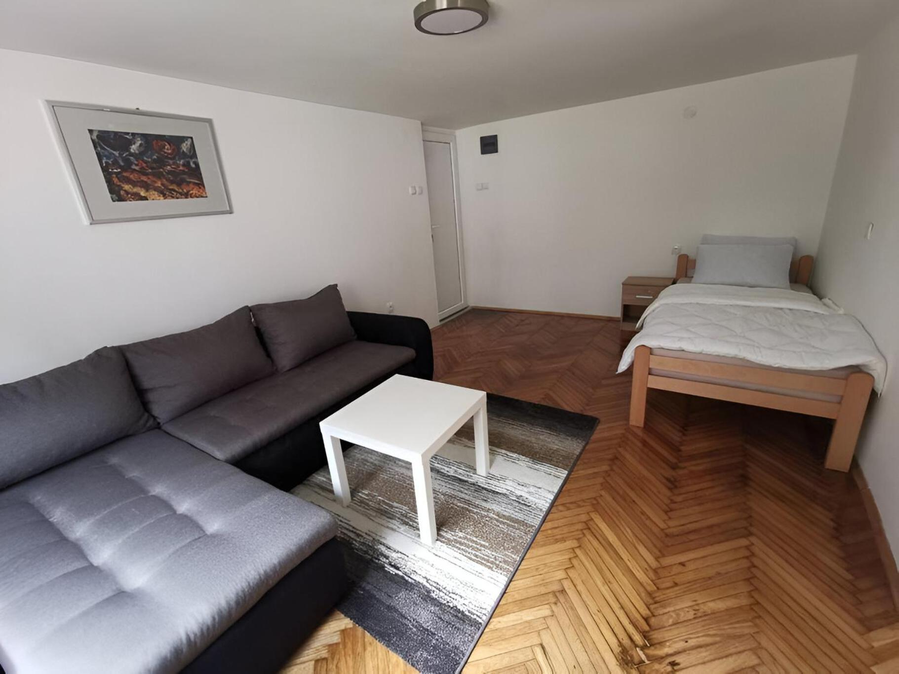 Nov Apartman U Mirnoj Ulici U Centru Beograda Exterior photo